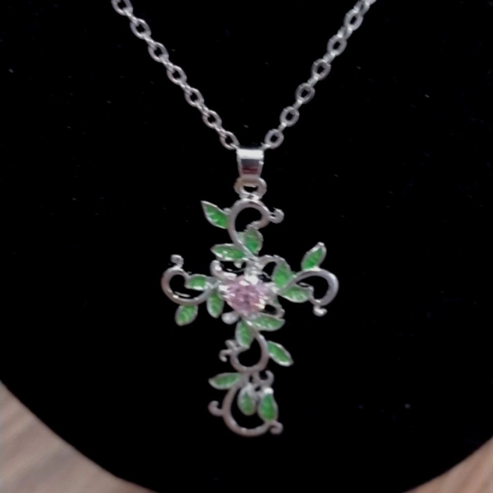 SILVER-PLATED GREEN ENAMEL LEAF FLORAL CROSS PENDANT RELIGIOUS 20" NECKLACE-NWOT - Picture 2 of 10